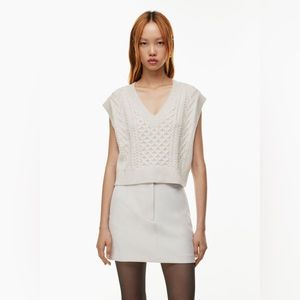 Aritzia’s Babaton Emporia Cropped Vest. Light Grey. Small.